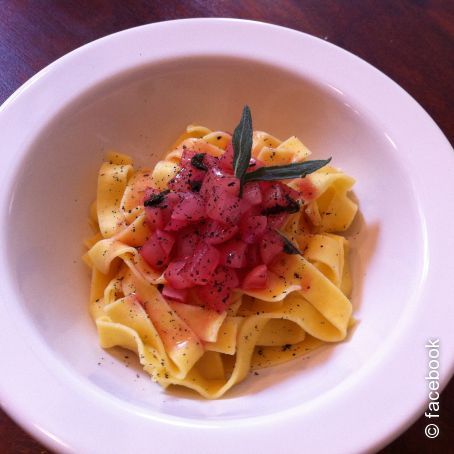 Pasta mit Salbei-Vanille-Radieschen