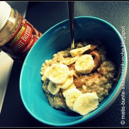 Erdnussbutter-Bananen-Oatmeal