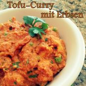 Indisches Tofu-Curry mit Erbsen