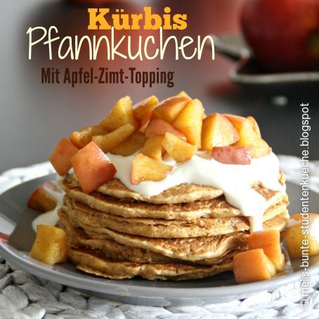 Vegane Kürbis-Pfannkuchen mit Apfel-Zimt-Topping