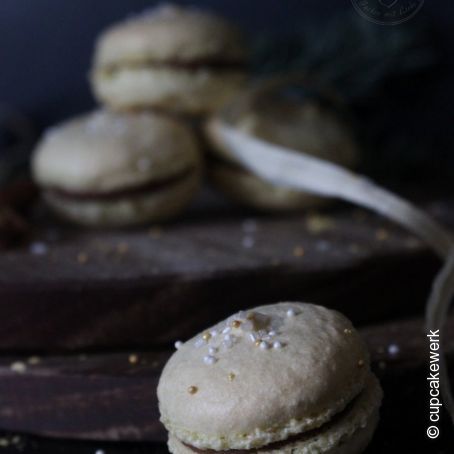 Vergoldete Schoko - Cappuccino - Zimt Macarons