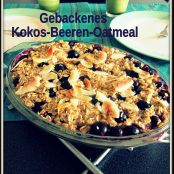 Gebackenes Kokos-Beeren-Oatmeal