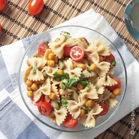 Sommerlicher Pasta-Salat mit Kichererbsen