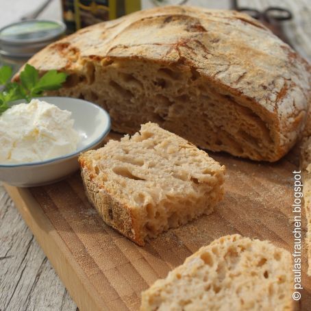 Rezept für ein perfekt SAFTIGES LANDBROT wie vom Bäcker!