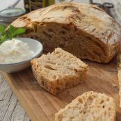 Rezept für ein perfekt SAFTIGES LANDBROT wie vom Bäcker!