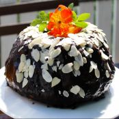 Likör 43 Mandel-Marzipankuchen mit Schokoladenglasur
