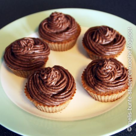 Glutenfreie Orangen-Cupcakes mit Schokocreme