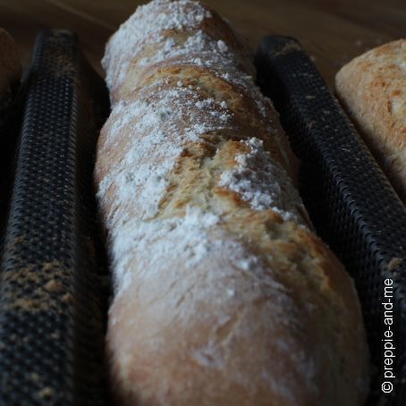 Frisches selbstgebackenes Baguette