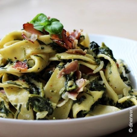 Pikante Pasta Spinaci mit Schwarzwälder Schinken