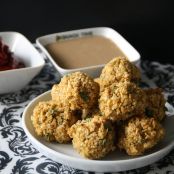 Falafel-Bällchen mit zweierlei Dips