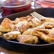 Kaiserschmarrn mit Pflaumenkompott