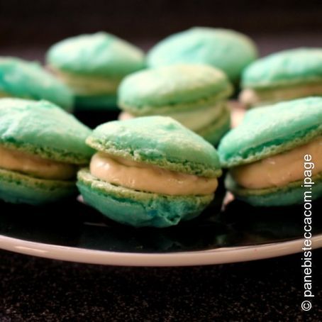 Macarons mit Lachs-Mousse Fuellung