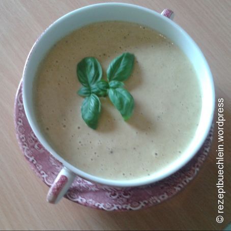 Pastinaken-Curry Cremesuppe