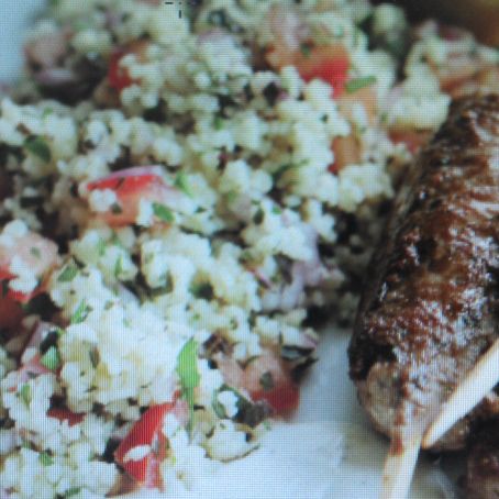 Couscous mit Minze und Lammspiesschen