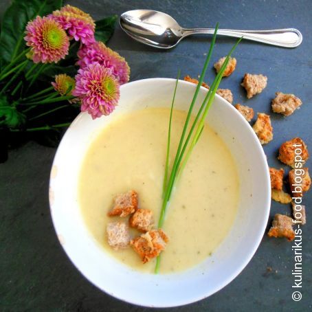 Pastinakensuppe mit Croutons