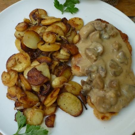 Schweineschnitzel mit Bratkartoffeln