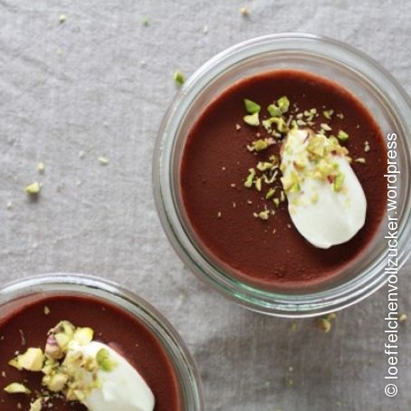 Schokolade-Kardamom-Panna cotta