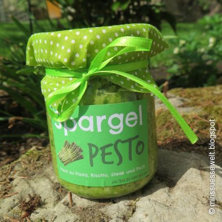 Spargel-Pesto