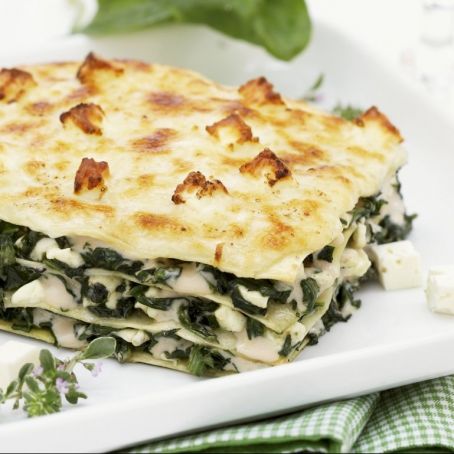 Fleischlos genießen: Saftige SPINAT-FETA-LASAGNE - Eine herzhaft leichte Variante des Klassikers!