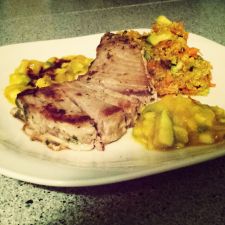 Thunasteak mit Quinoa und Mango Salsa