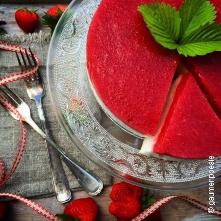 Quarktorte mit Erdbeeren