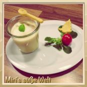 weiße Tomatensuppe mit Parmesanlöffeln