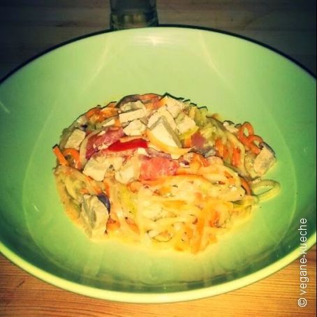 Zucchini-Möhren-Spaghetti