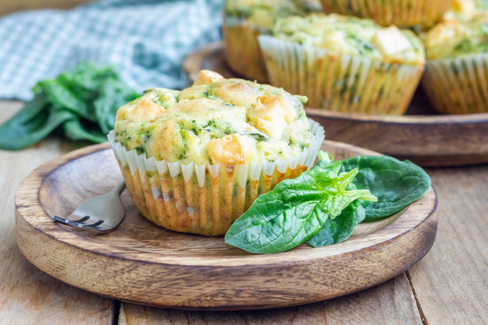 Herzhafte Muffins mit Spinat und Feta