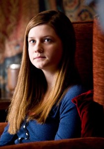 HARRY POTTER : Die kleine GINNY ist eine richtige FRAU geworden!