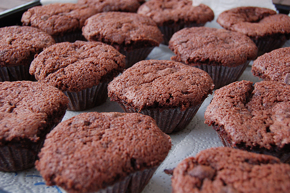 Saftige Schokomuffins mit Schokostückchen