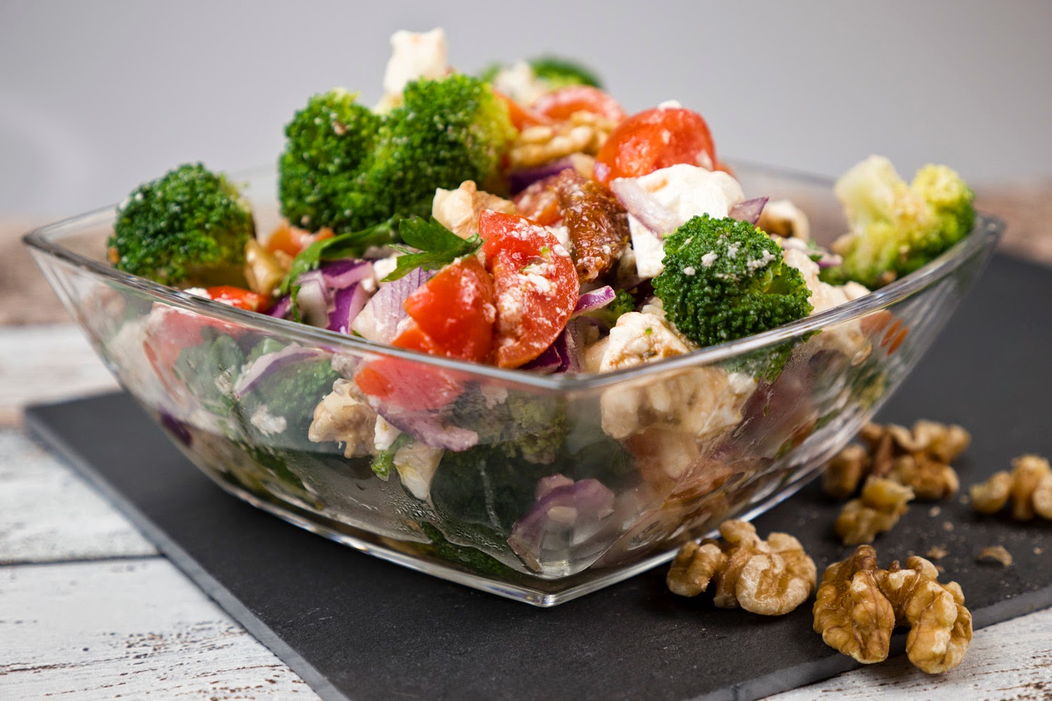 Brokkolisalat mit getrockneten Tomaten (3.3/5)