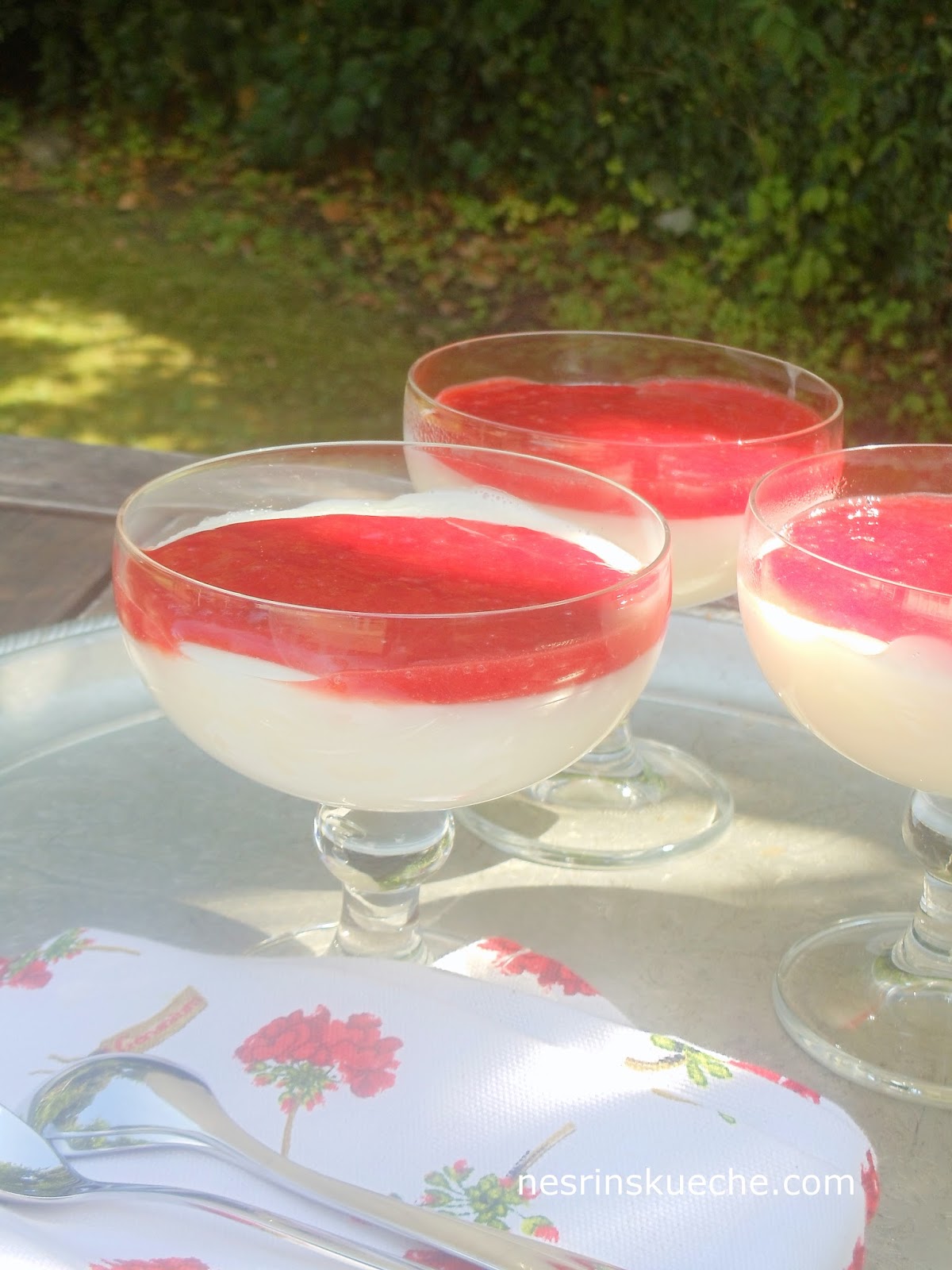 Hausgemachte Pudding mit Pflaumensoße (3/5)