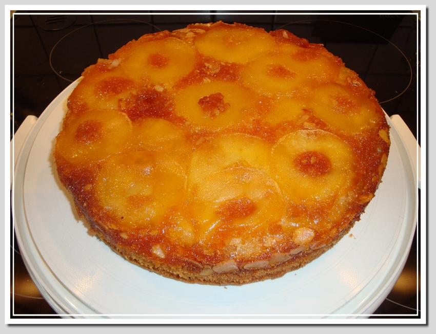 Gestürzter Apfelkuchen mit Karamellkruste (2.6/5)