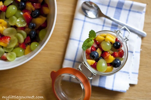 Obstsalat mit Limetten-Honig-Dressing (4.1/5)