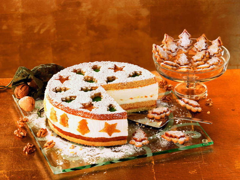 Käse-Sahne-Torte (weihnachtlich) (2.9/5)